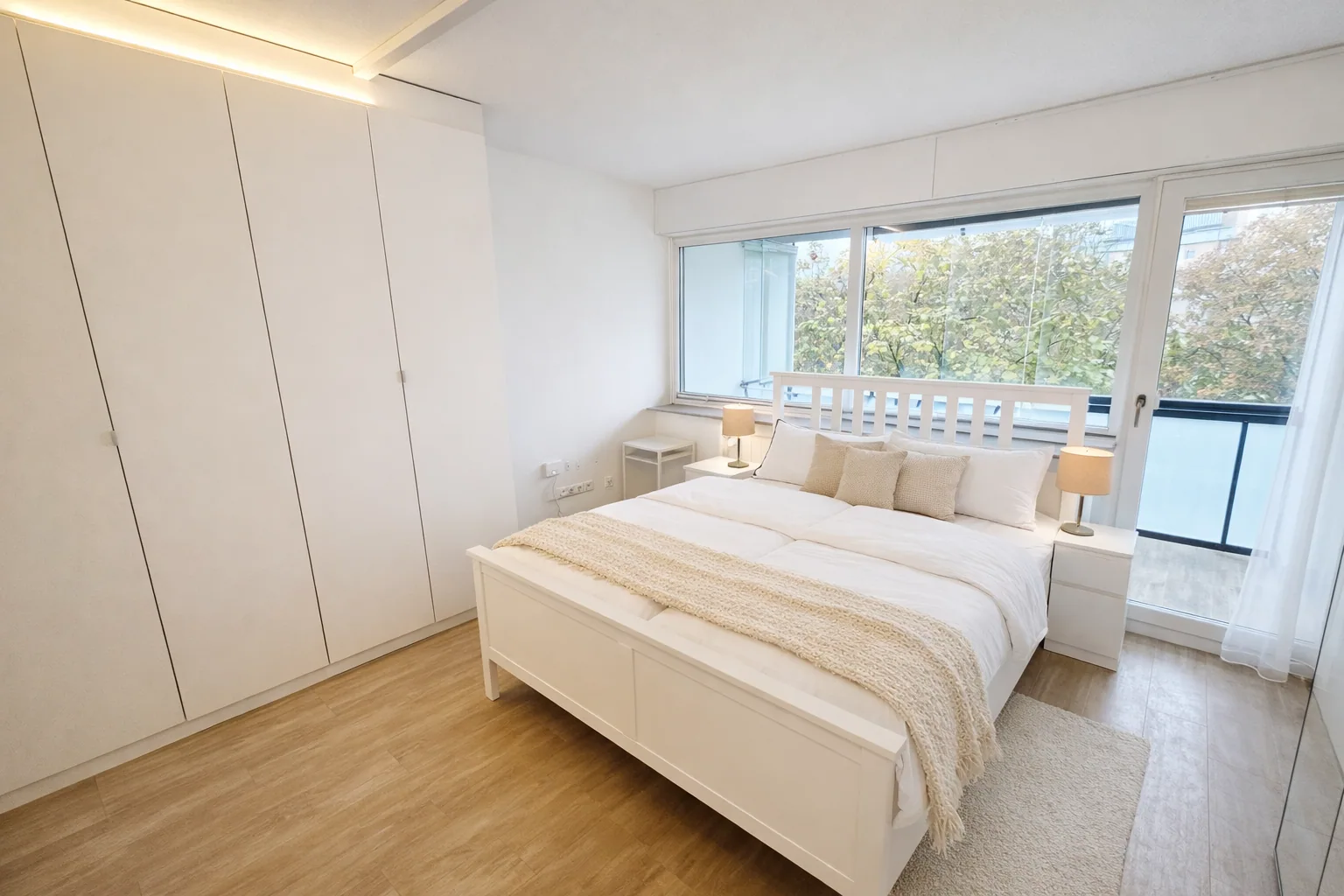 Zentrale 3-Zi Wohnung Karlsruhe | 2 Balkone & WLAN Bild 3